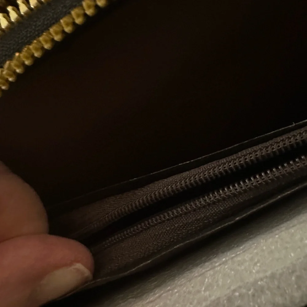 Elegant Black Leather Wristlet with‎ Double Zippers & Gold Accent New - Picture 7 of 15
